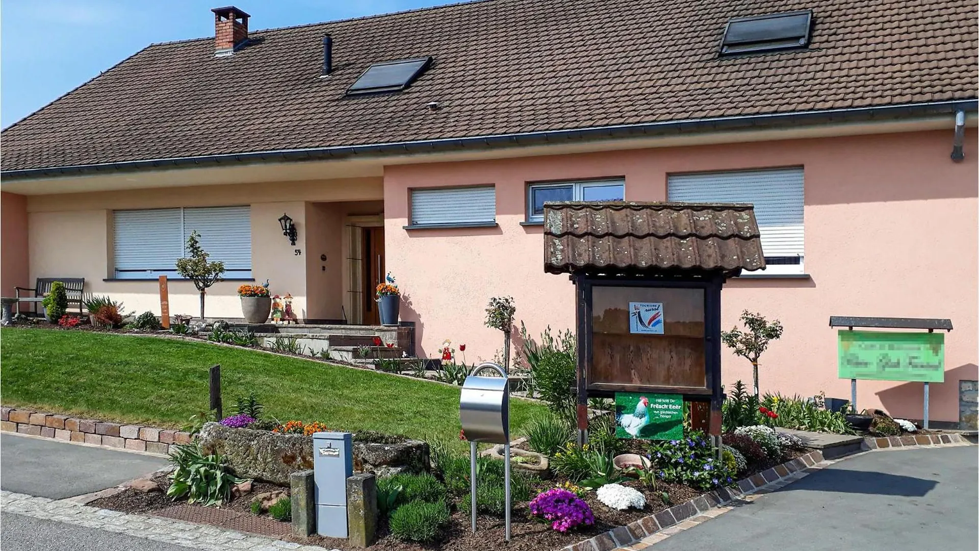 2 Bedroom Amazing Apartment In Erpeldange-Remich